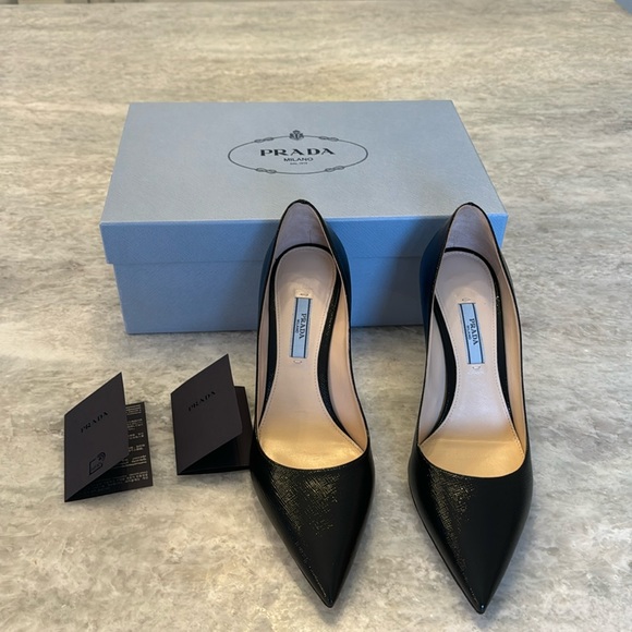 Prada Shoes, Calzature Donna in Black, size 38Euro 8US. - Picture 1 of 12